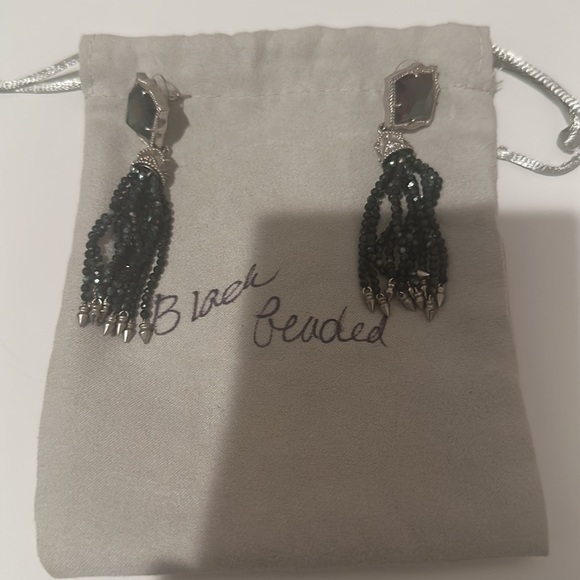 Kendra Scott Misha Tassel Earrings Black Mother of Pearl and Silver Tone Metal - Picture 7 of 7